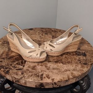9 & Co. Taupe Open Toe Woven Mid Wedges